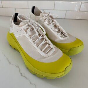 ARC'TERYX Women's Lightweight Hiking Trail Vertex Alpine Approach Shoe 8.5